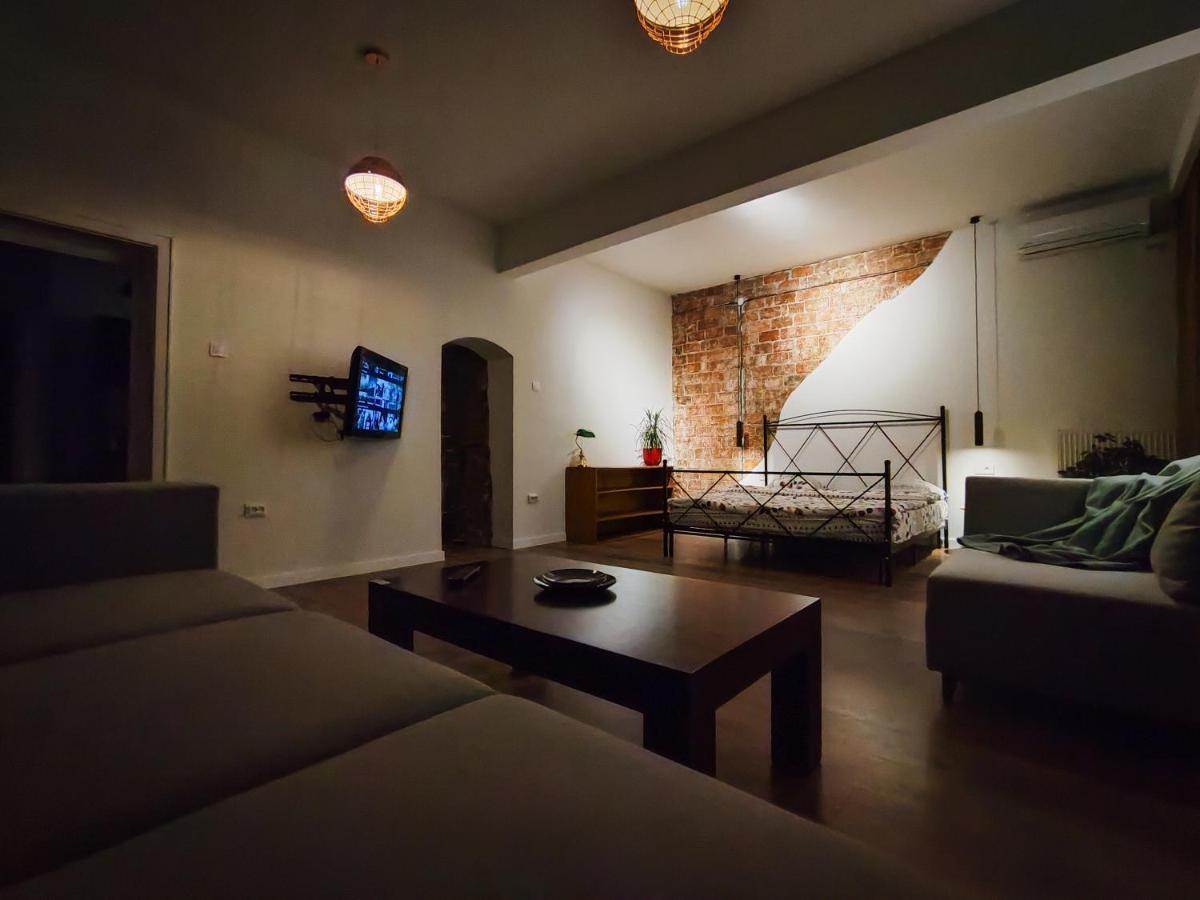 Апартаменты Urban Cozy Retreat Приштина Экстерьер фото